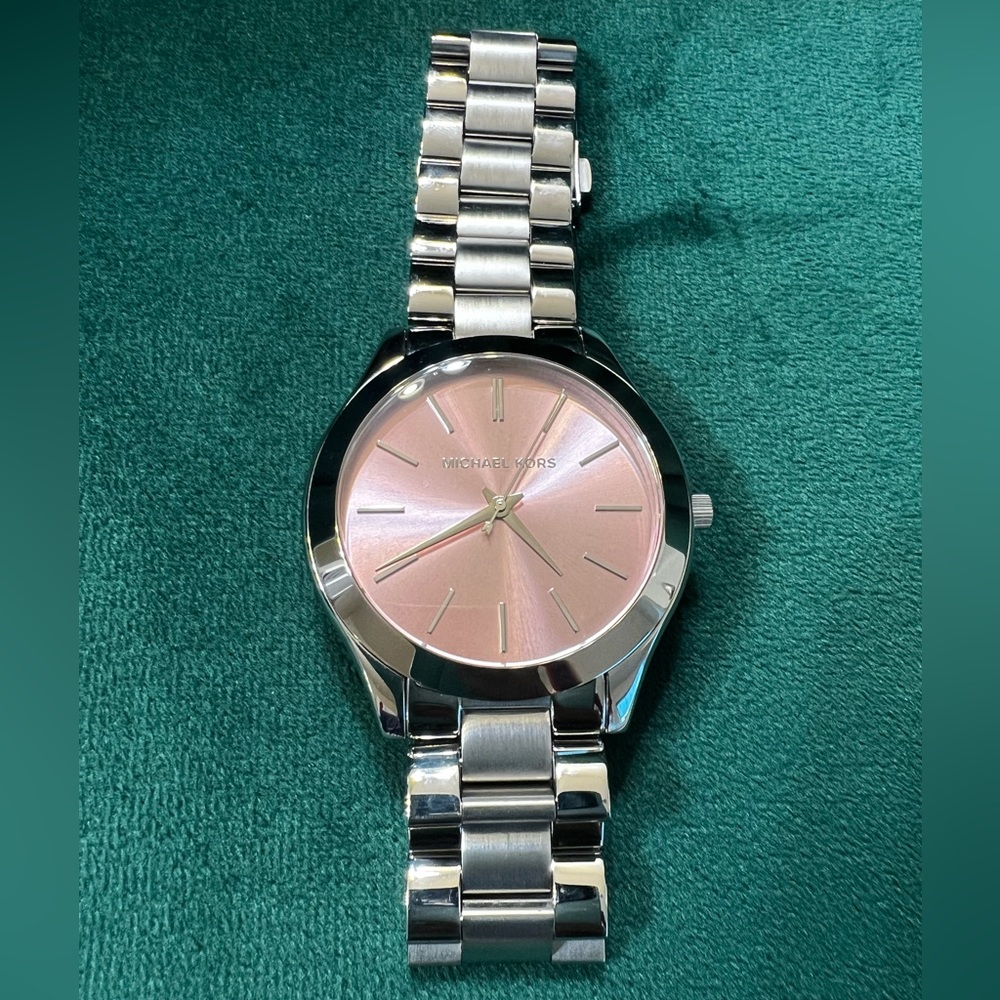 Michael Kors watch - Picture 2 of 6